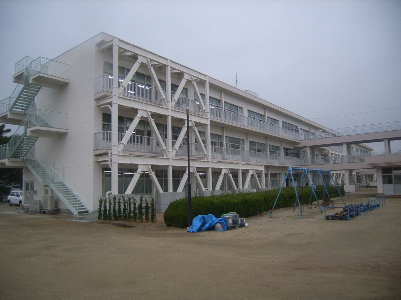 防府市立華浦小学校の外観